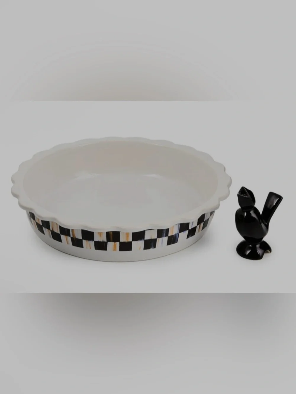 MacKenzie-Childs NWT Courtly Check Everyday Pie Plate with adorable Pie Bird